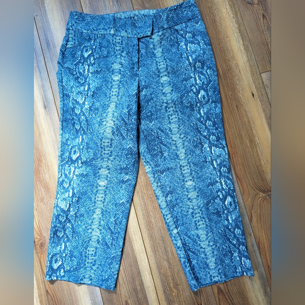 NWT Zac & Rachel snake print capris sz. 6